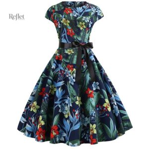 Robe élégante à fleurs inspirée des années 50
