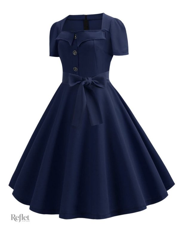 Robe classique années 60, silhouette flatteuse et féminine