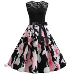Robe d'inspiration année 80 à motifs fleuris