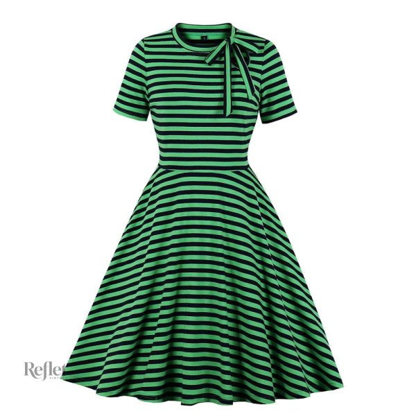 Vêtement d'époque femme années 40, robe à manches