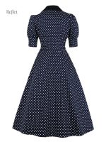 Robe vintage années 40 avec un design classique et raffiné