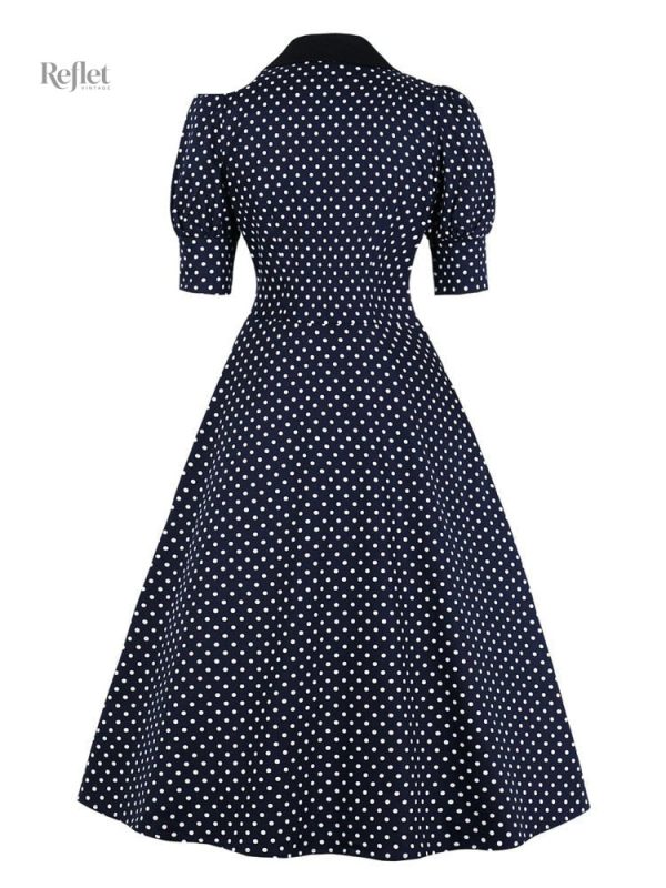 Robe vintage années 40 avec un design classique et raffiné