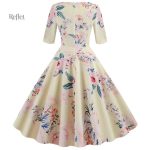 Robe maxi à motifs floraux inspirée des années 70