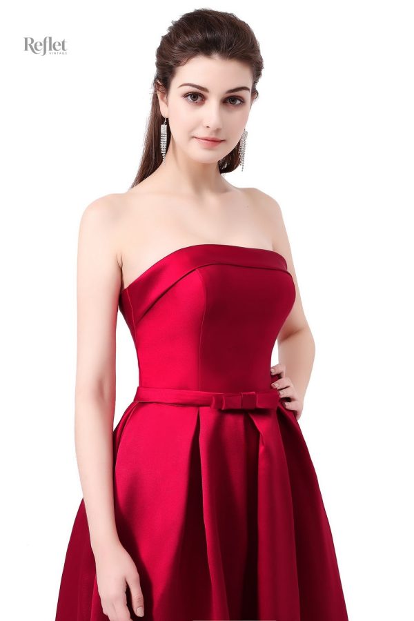 Robe longue avec des détails délicats pour un look royal