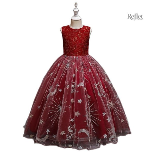 Robe de mariage enfant avec détails délicats et charmants