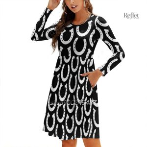 Robe années 70, coupe vintage avec motifs floraux