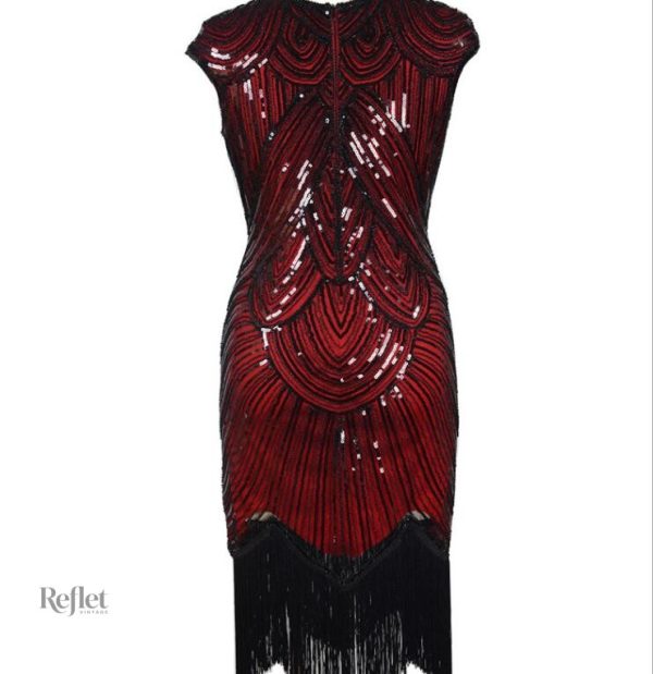 Look élégant avec robe noire année 20 sans manches
