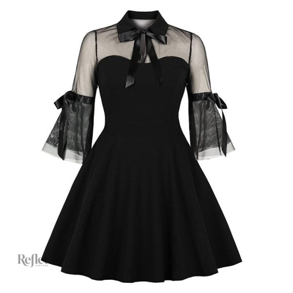 Robe noire classique avec silhouette des années 30