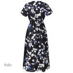 Robe noire décolletée, style années 40