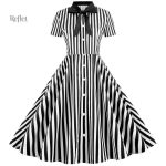Style rétro : robe noire et blanche pour femme