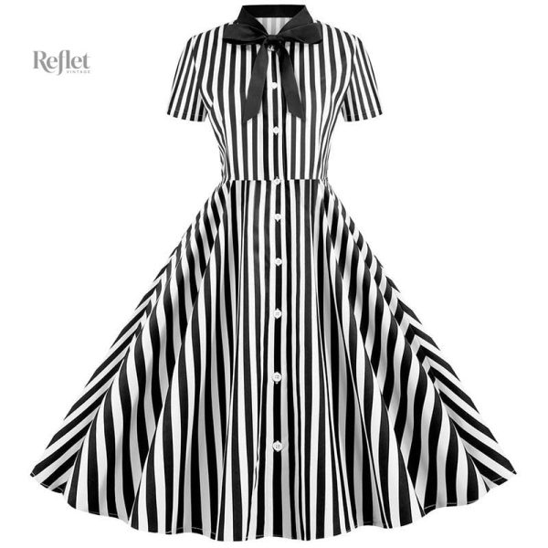 Style rétro : robe noire et blanche pour femme