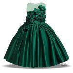 Robe enfantine inspirée par les contes de fées