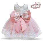 Robe bébé avec imprimé délicat, style rétro