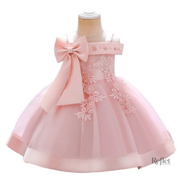 Robe de princesse avec jupes volantes et coupe festive