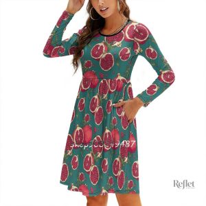 Robe années 70, motif floral et coupe évasée