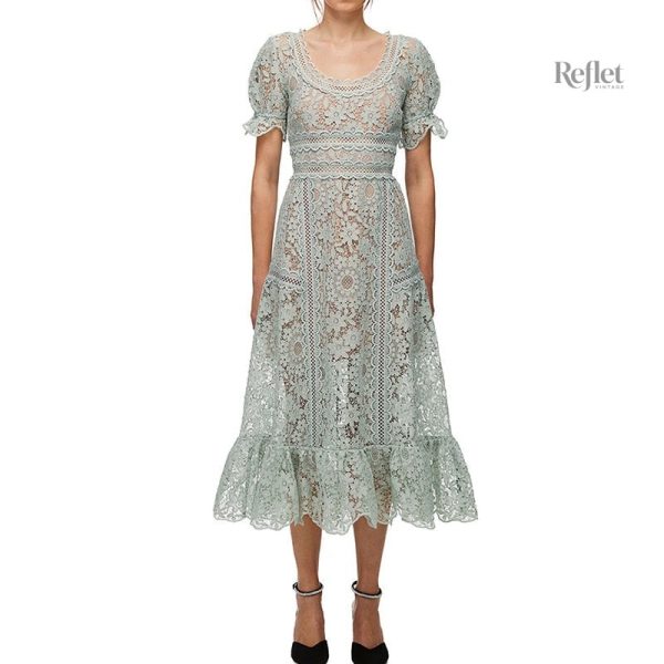 Modèle de robe femme au style rétro des années 30