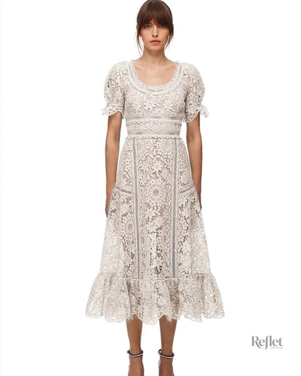 Robe femme années 30, silhouette cintrée et intemporelle