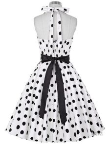 Robe des années 60 chic et élégante