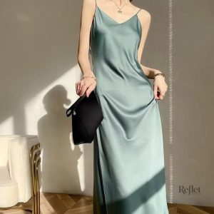 Robe vintage satinée style années 20