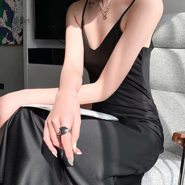 Robe chic années 20 en satin