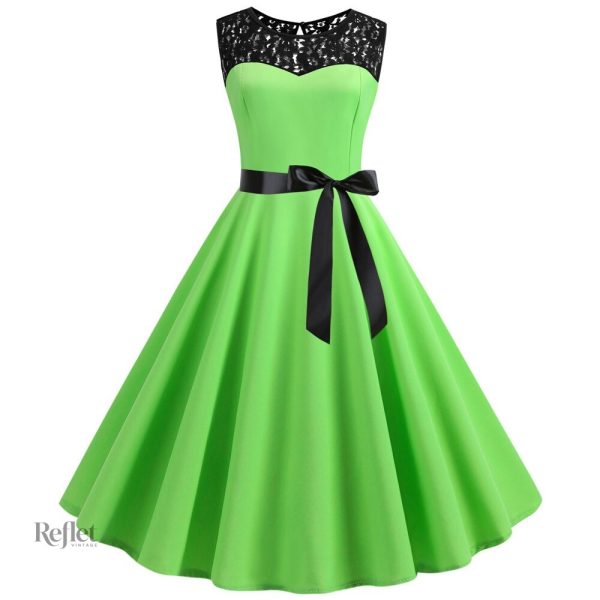 Robe de soirée à l'allure rétro années 80