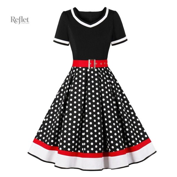 Robe années 50 avec détails raffinés et mode rétro
