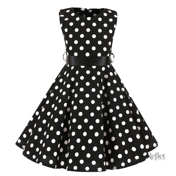 Look classique années 50 : robe évasée et taille marquée