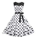 Robe années 60 au design rétro élégant