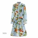 Robe années 70 à coupe évasée et élégante