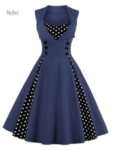 Robe année 60 à coupe classique et élégante