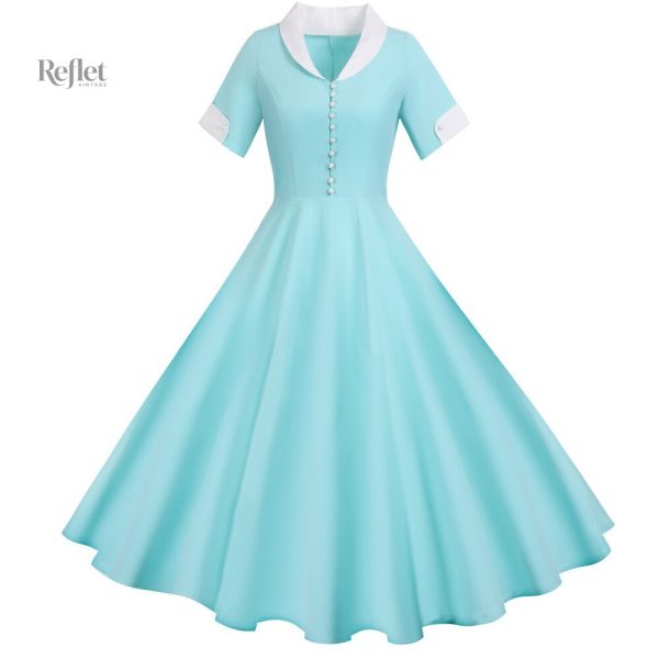 Mode féminine : robe courte style années 60