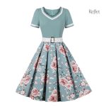Style années 50, robe à pois blancs