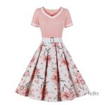 Robe pin-up bleue, motif pois chic