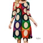 Robe courte décontractée avec flair des années 70