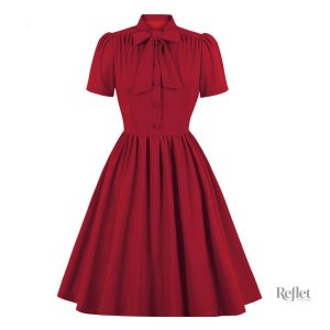 Robe courte style années 60, design rétro et coloré