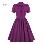Robe courte années 60, coupe classique et féminine