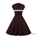 Robe rétro années 60 en tissu léger et stylé