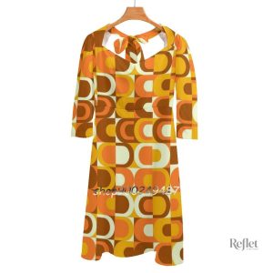 Robe à fleurs années 70, look rétro