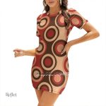 Robe à motifs floraux des années 70, esprit boho
