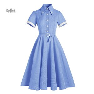 Robe rétro années 60 avec motifs floraux et coupe élégante