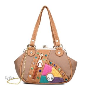 Sac à main vintage couleur intemporelle
