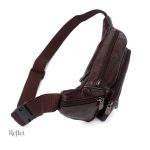 Sac banane marron, allié idéal pour une tenue stylée