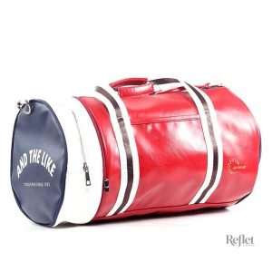 Sac de sport rétro en rouge, idéal pour les gymnases