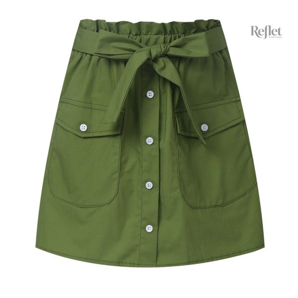 Modèle de jupe courte rétro avec taille haute