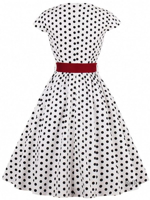 Robe cintrée années 50, design classique et chic