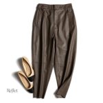 Modèle de pantalon femme à la coupe vintage