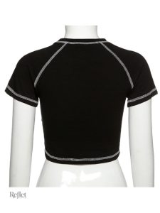 Vêtement femme au design vintage