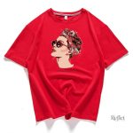 Imprimé vintage sur t-shirt femme