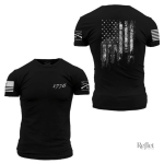 T-shirt punk à la coupe moderne