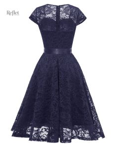 Modèle classique années 60, design élégant et féminin